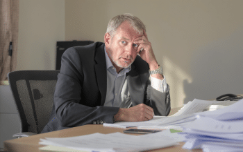La r&eacute;glementation boomerang : quand les lois europ&eacute;ennes ratent leur objectif et p&eacute;nalisent les entreprises