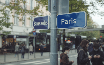 Protection des mineurs : Bruxelles encadre Paris tout en soutenant son combat contre les r&eacute;seaux sociaux